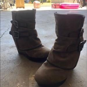 Buckled heel boot. Size 9.5